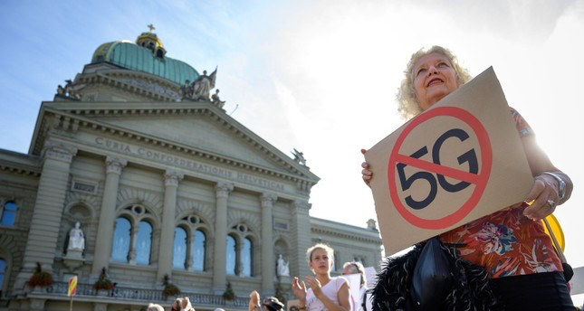 Swiss 5G
        protests